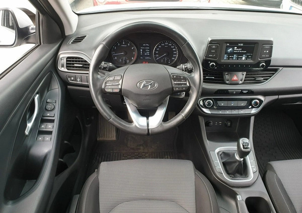 Hyundai I30 cena 38800 przebieg: 169980, rok produkcji 2017 z Swarzędz małe 326